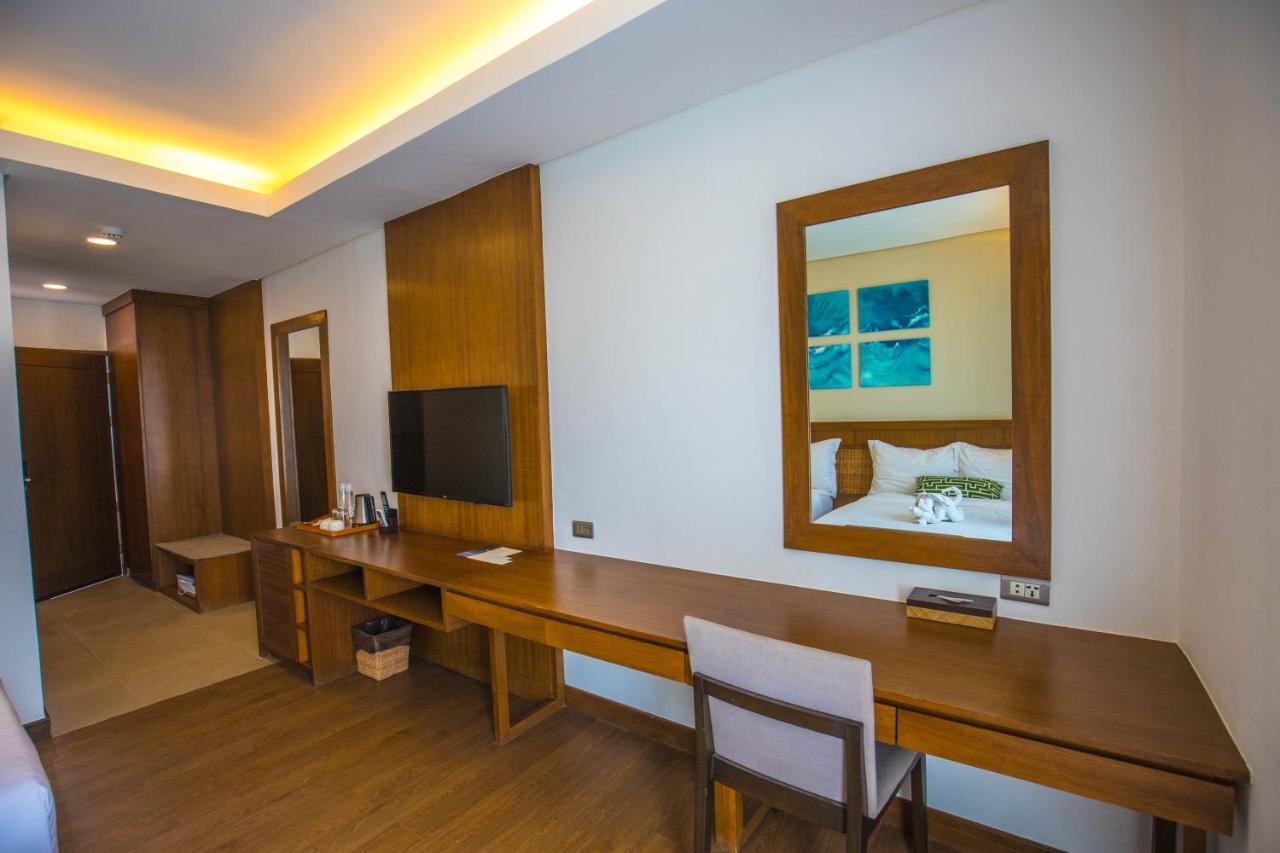Acea Subic Beach Resort Exterior photo